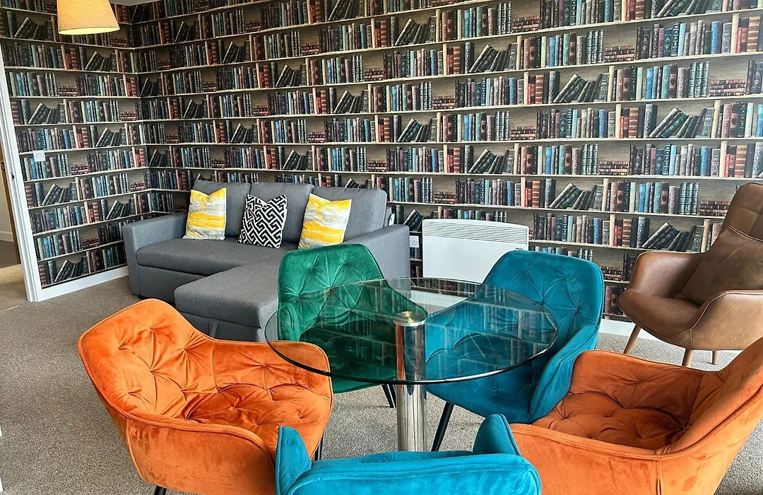 Beehosting Adelphi Wharf Apartments-1