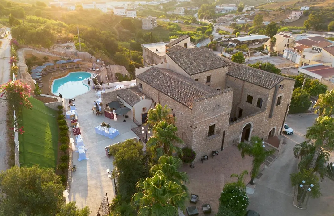 Grand Hotel La Batia-1