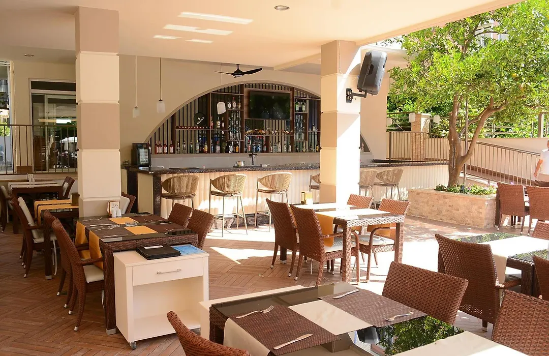 Almera Park Apart Hotel-1