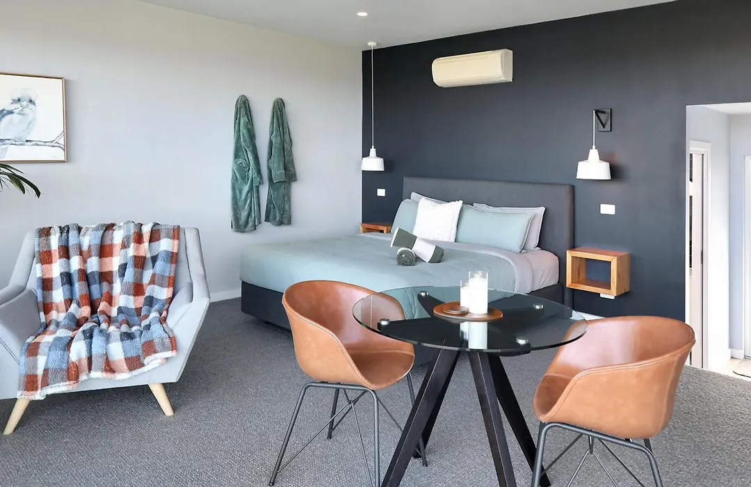 The Nest Luxury Stay Couples Accommodation W Private Bath Tub On The Deck, Sky Views, Disability Suitable Breakfast Hamper On Arrival-1