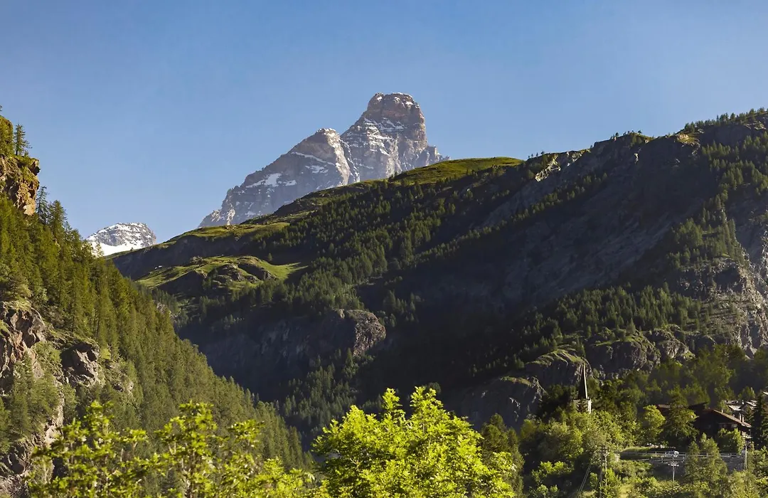 Chalet Matterhorn Francois - Central Alpine Chalet With Private Spa & Breakfast-1