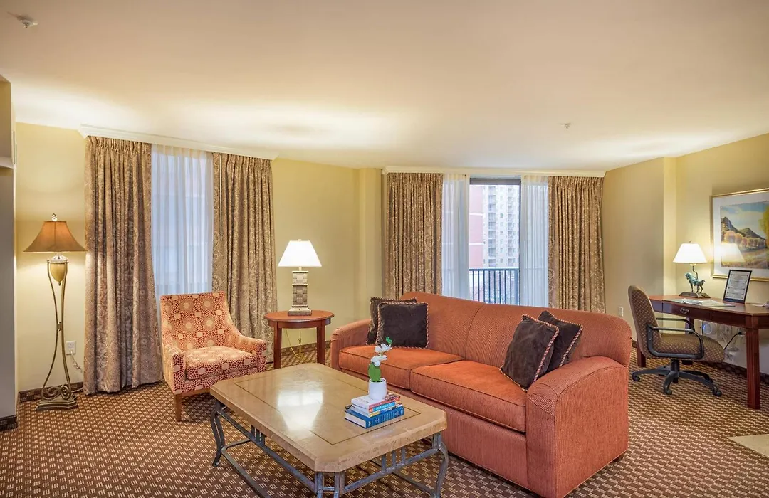 Clarion Collection Hotel Arlington Court Suites-1
