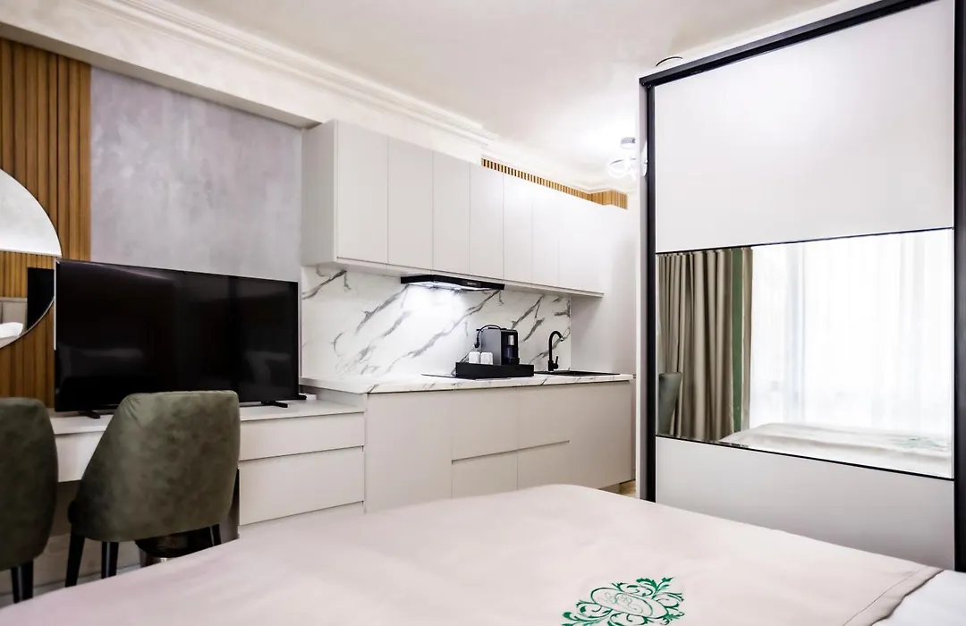 Onyx Beach Residence - Free Beach Access & Parking-1