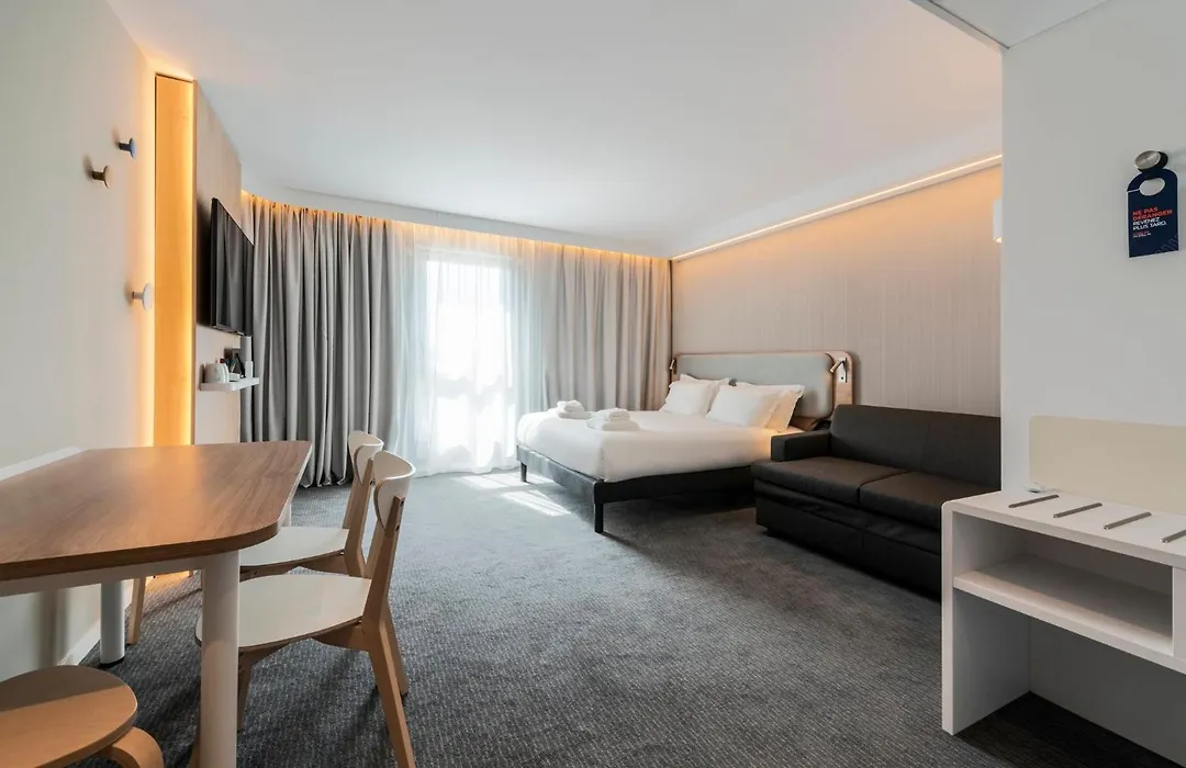 Holiday Inn Express & Suites Reims - Rives De Vesle By Ihg-1