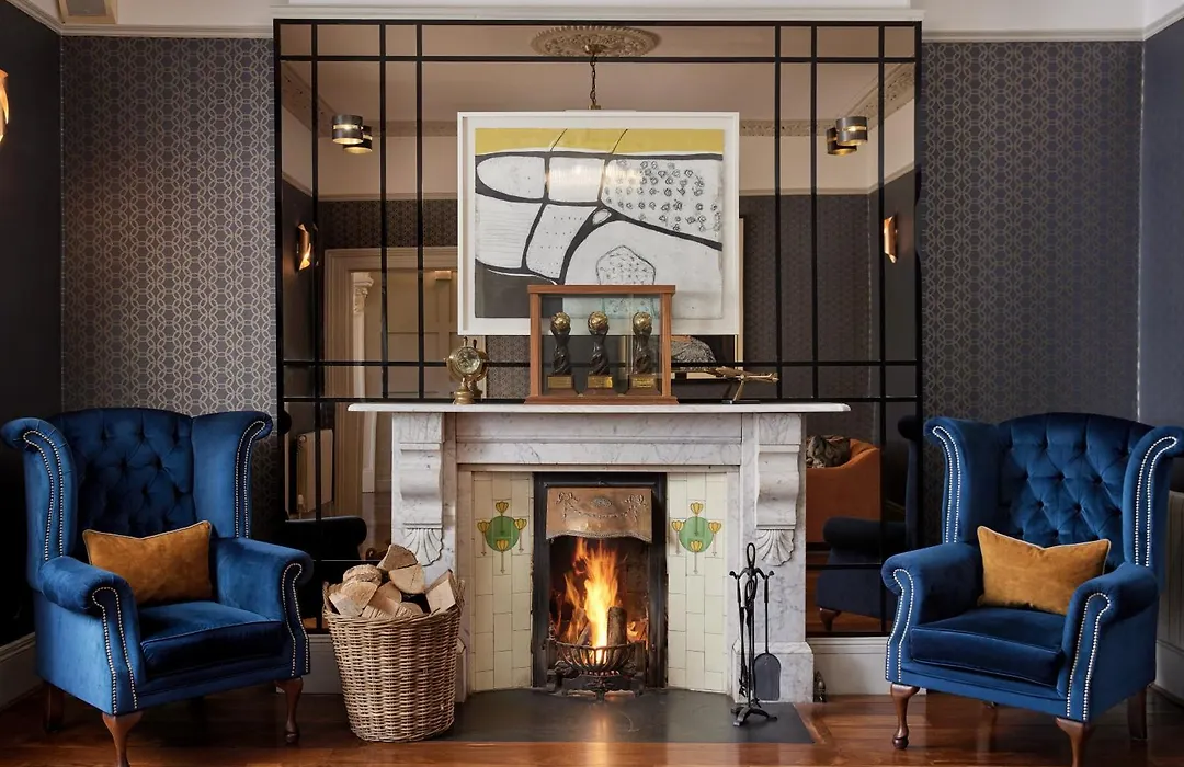The Sandymount Hotel-1
