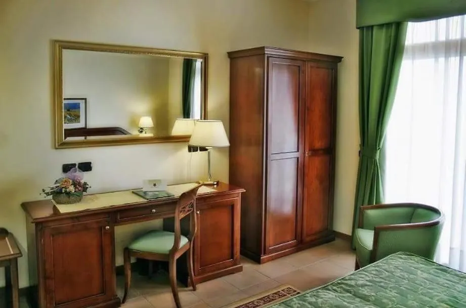 Hotel Villa Peretti-1