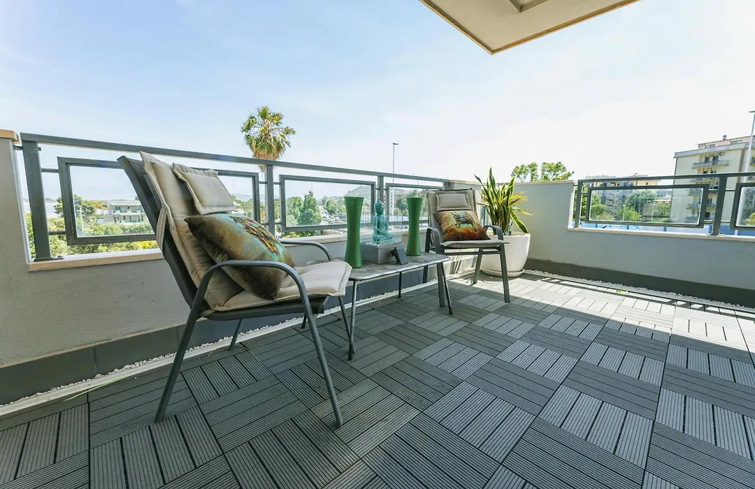 Penthouse Genneruxi-1