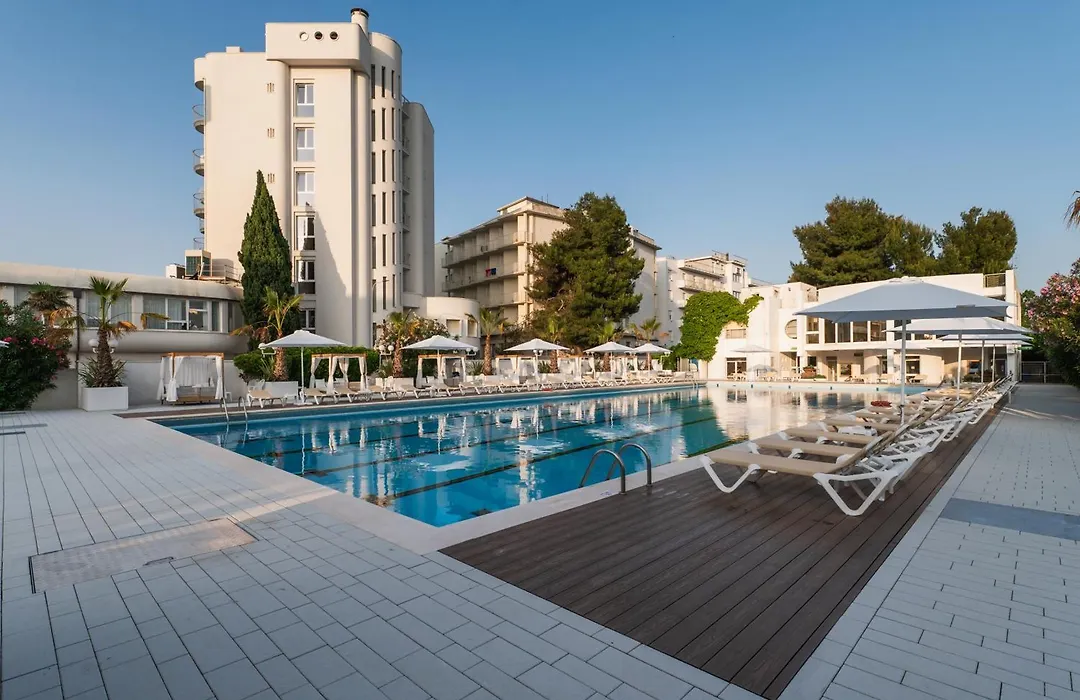 Hr Resort-1