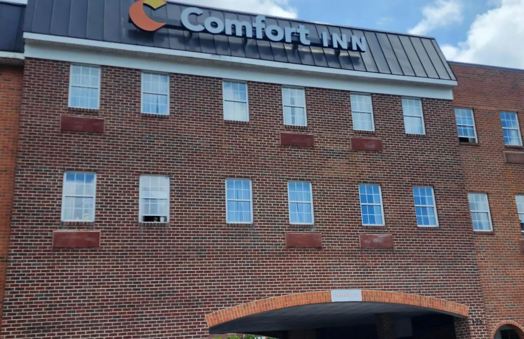 Comfort Inn Ballston-1