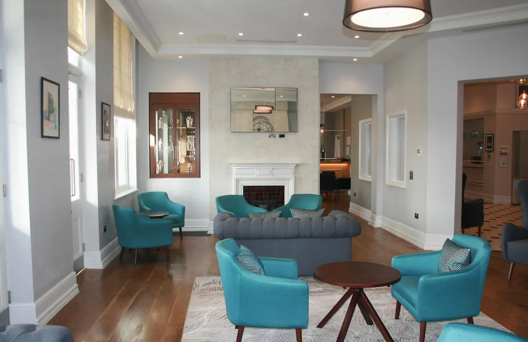 Yarrow Hotel-1