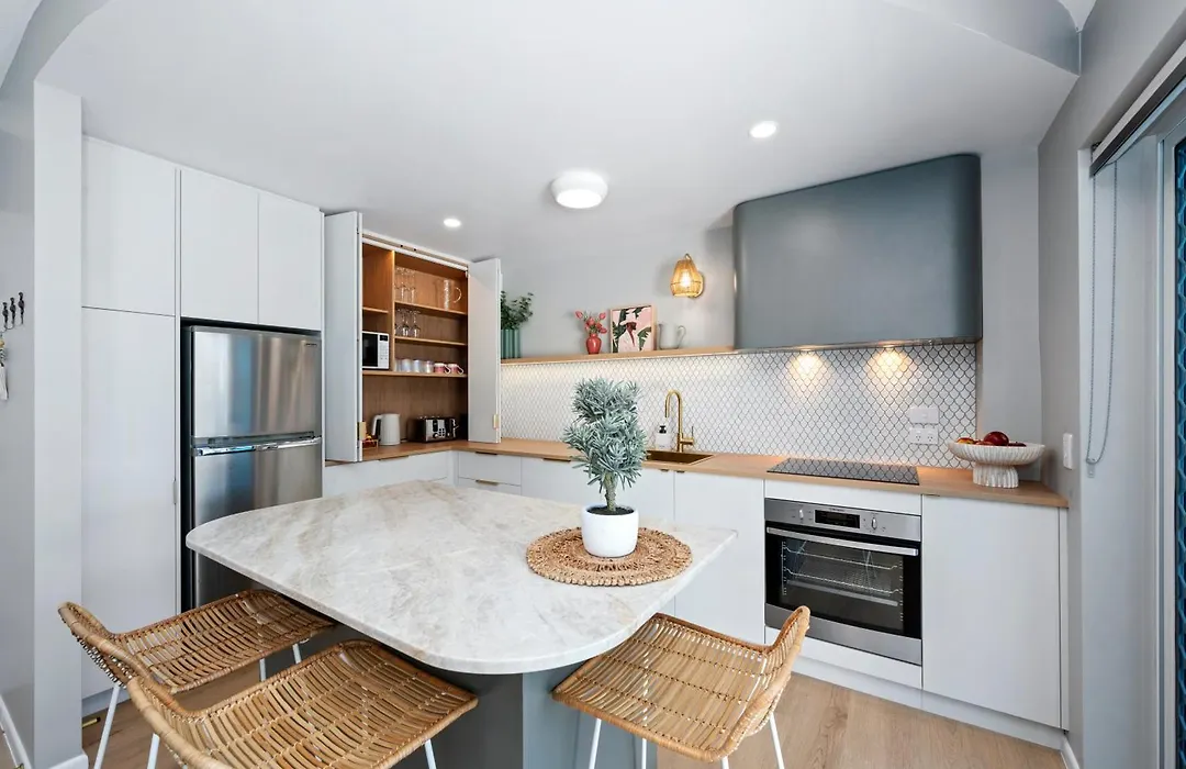 Koola Beach Apartments Bargara-1