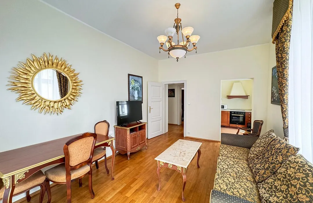 Boutique Hotel Romanza-1