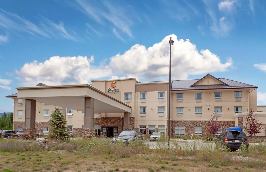 Comfort Inn & Suites-1
