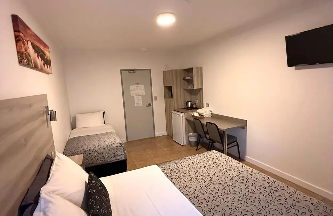 Childers Oasis Motel-1