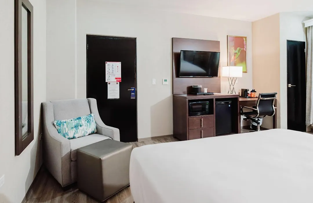Comfort Inn & Suites Tobago-1