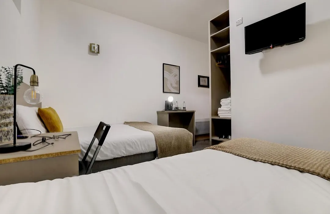 Belvilla Ilford Station Hotel, 4 Min From Elizabeth Line-1