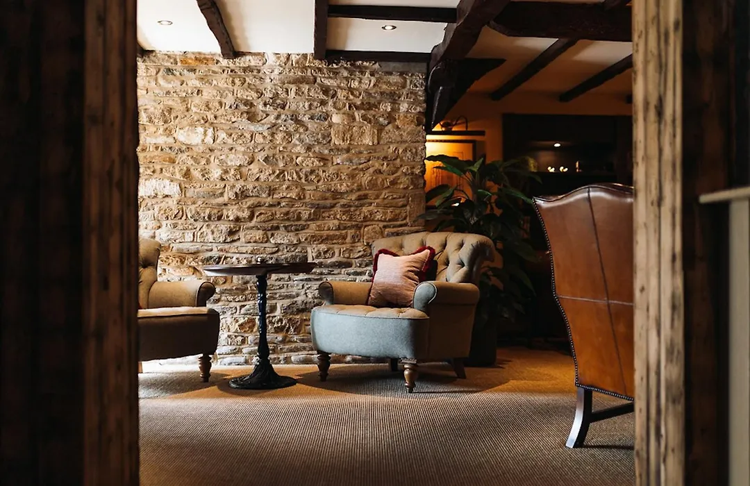 Eliot Arms-1