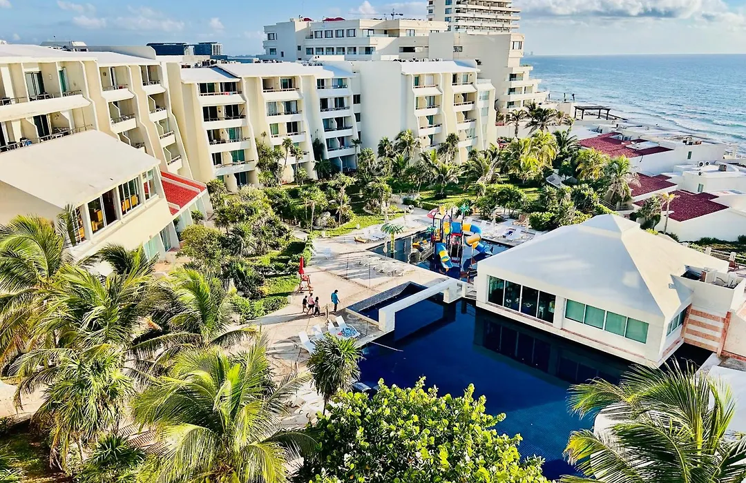 Solymar Beach Condos-1