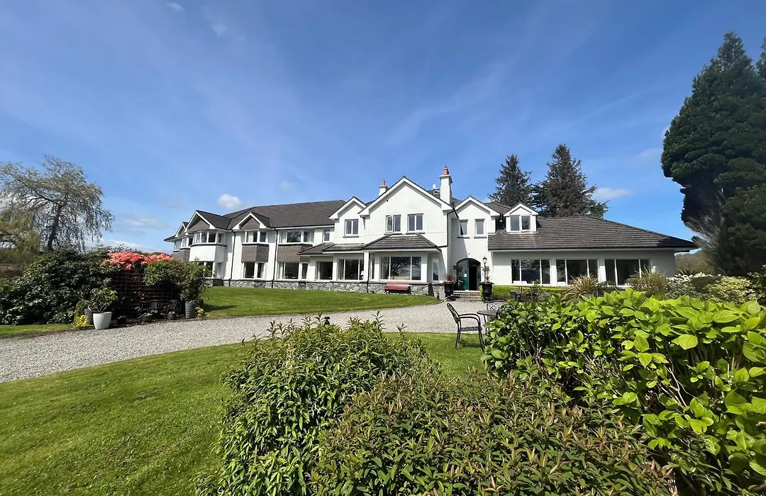 Loch Lein Country House-1
