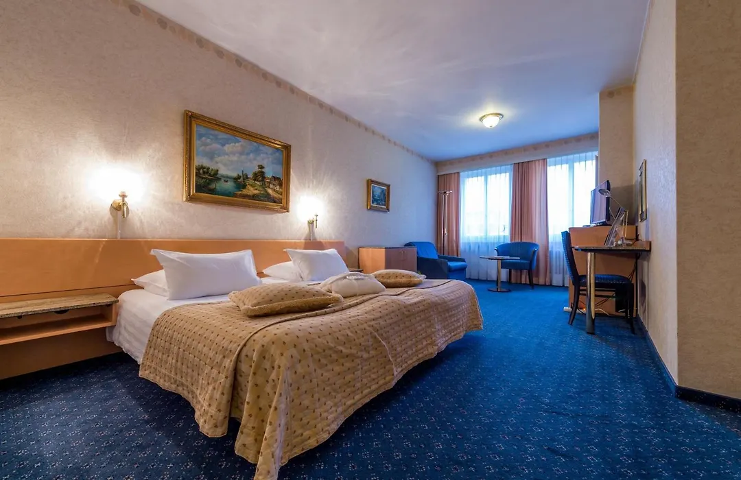 Hotel Century-1