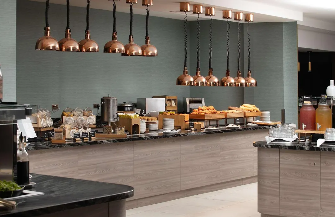 Hilton London Gatwick Airport-1