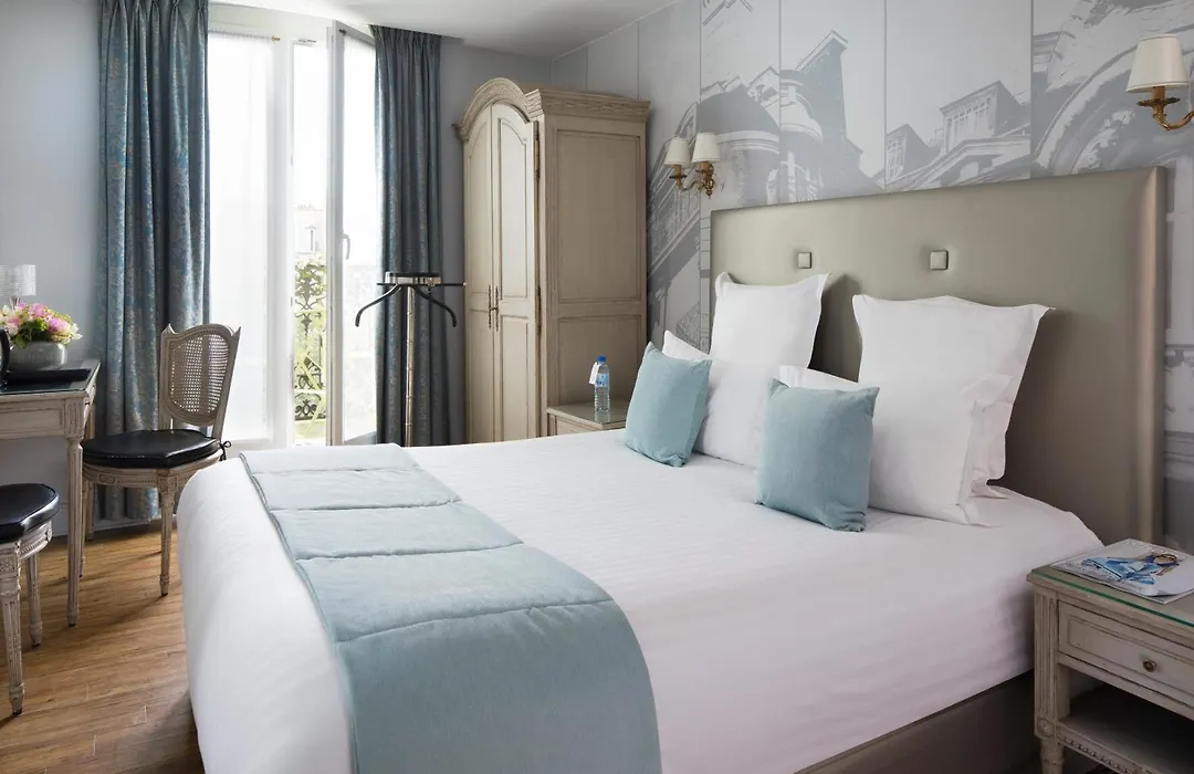 Hotel Plaza Elysées-1