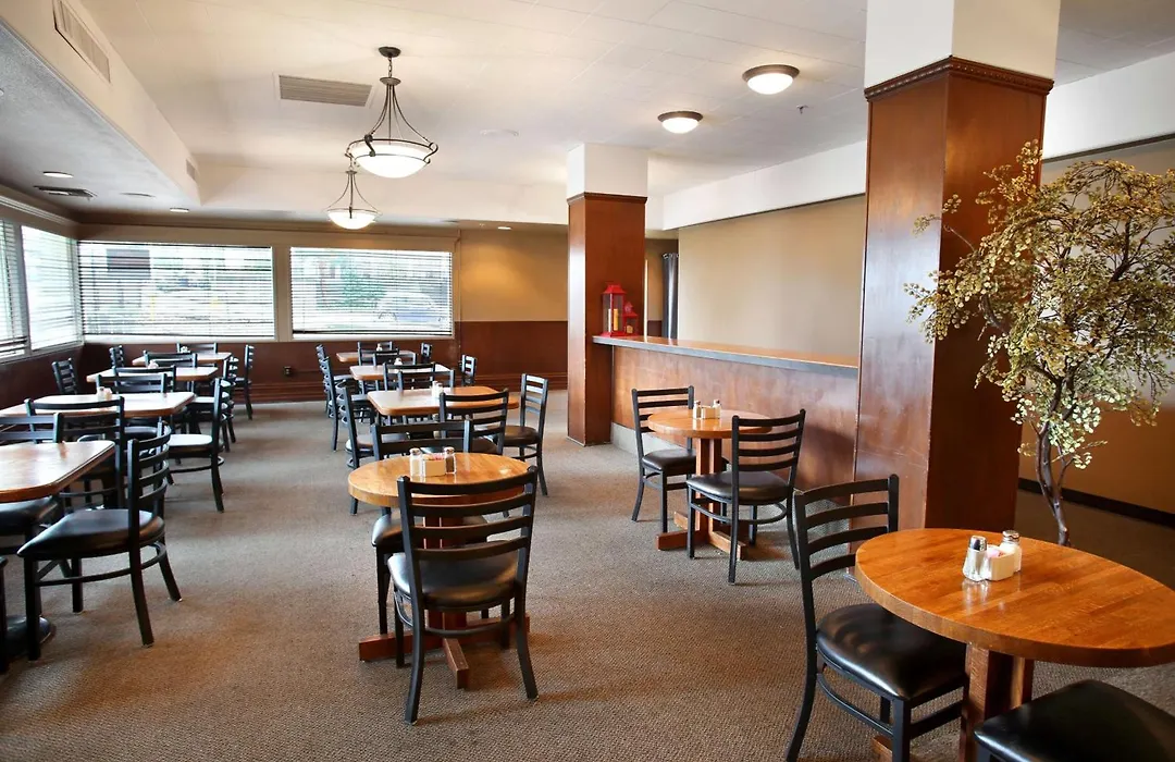 Red Lion Inn & Suites Olympia, Governor Hotel-1