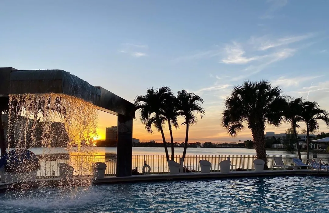 Pullman Miami Airport-1