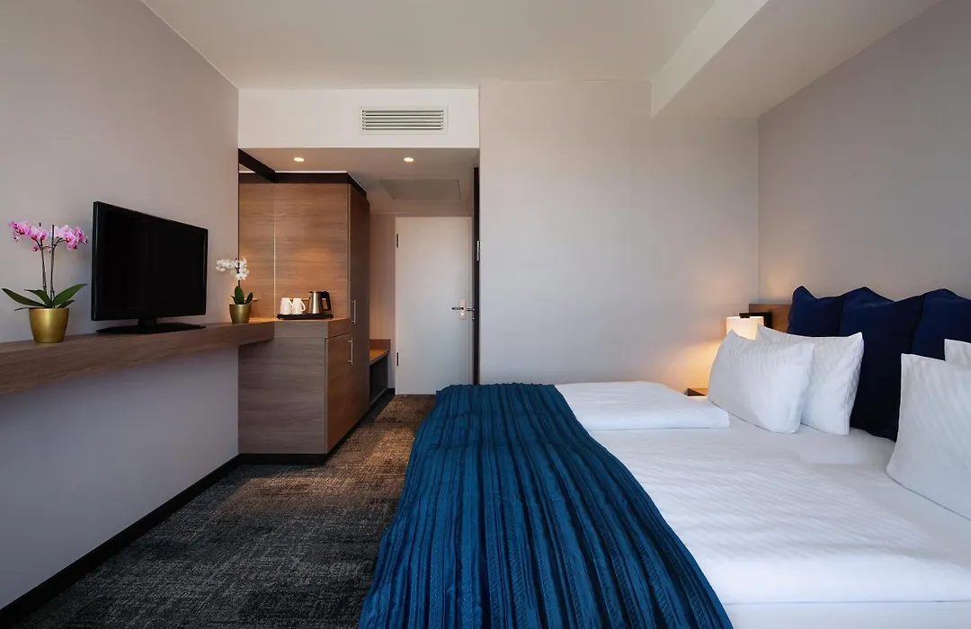 Holiday Inn Berlin City Center East Prenzlauer Berg, an IHG Hotel-1