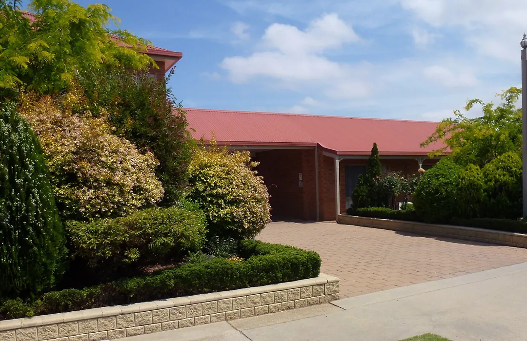 Colonial Motor Inn Bairnsdale Golden Chain Property-1