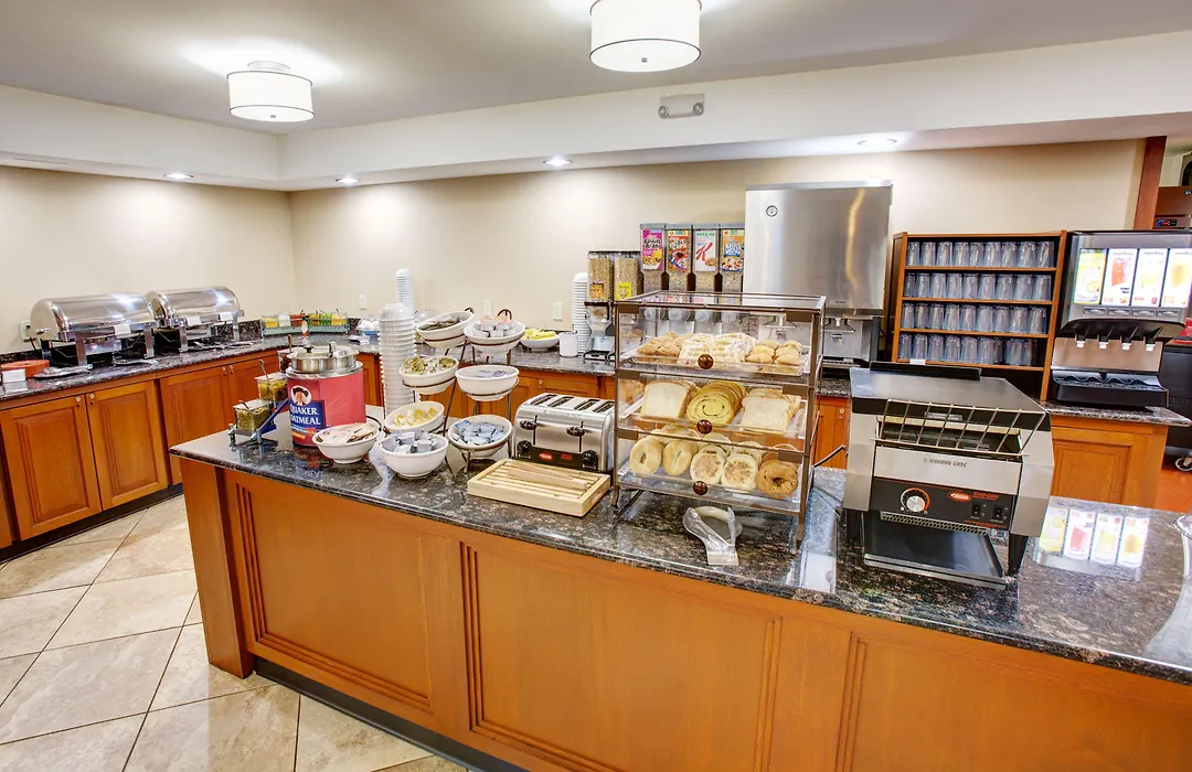 Country Inn & Suites By Radisson, Traverse City, Mi-1