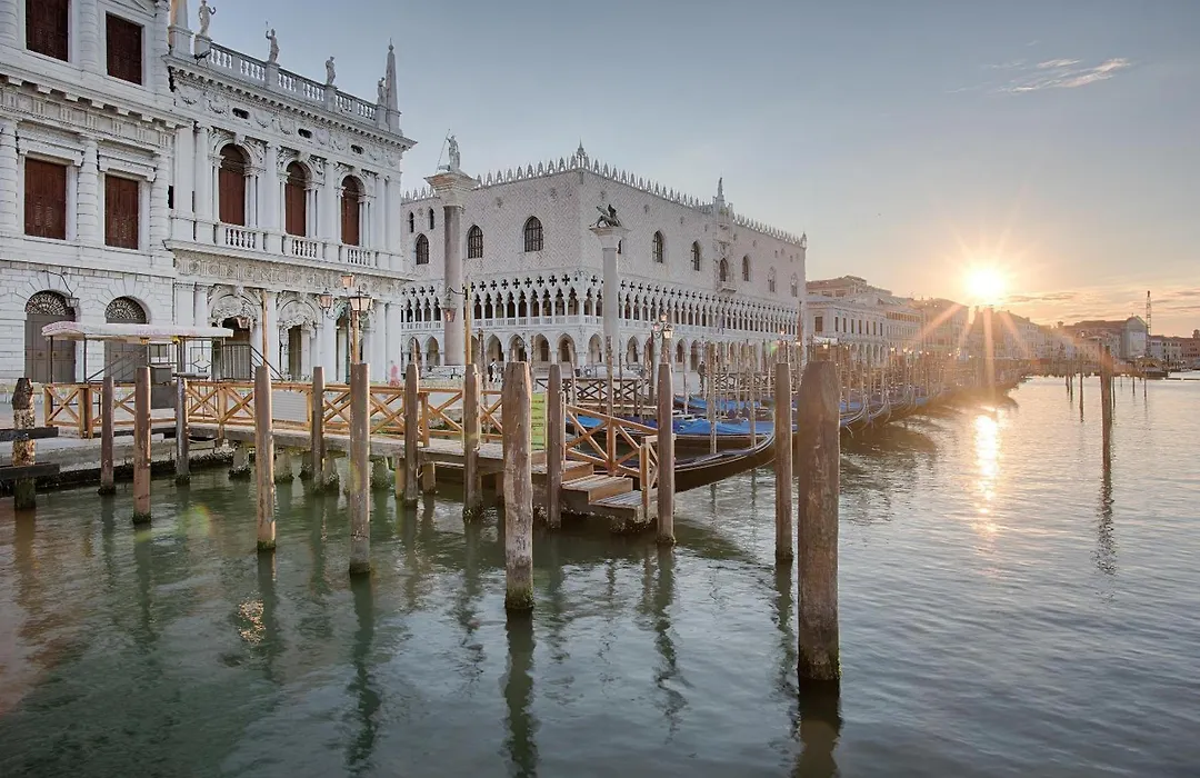 Nh Venezia Santa Lucia-1