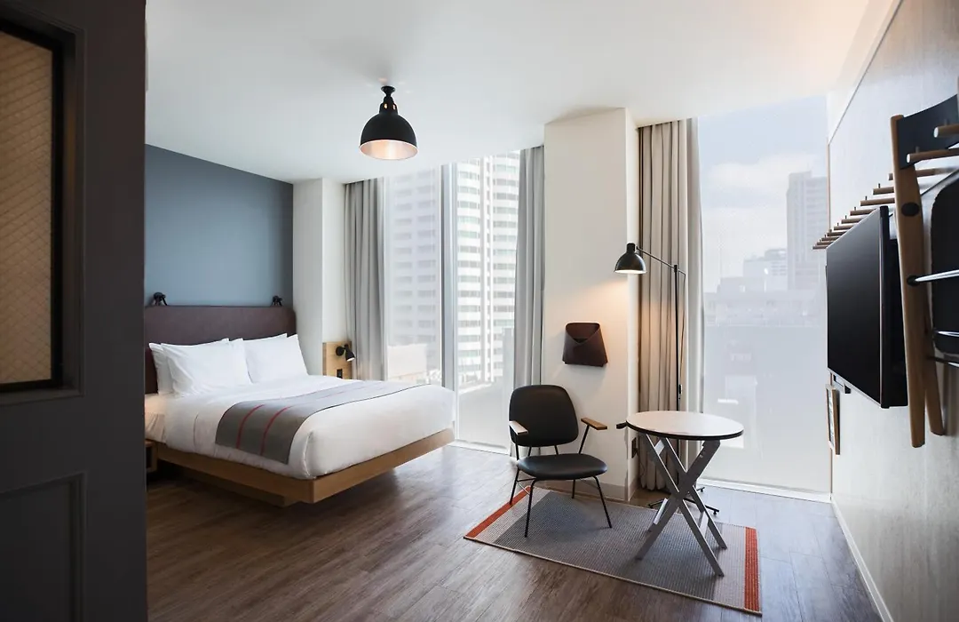 Moxy Osaka Honmachi-1