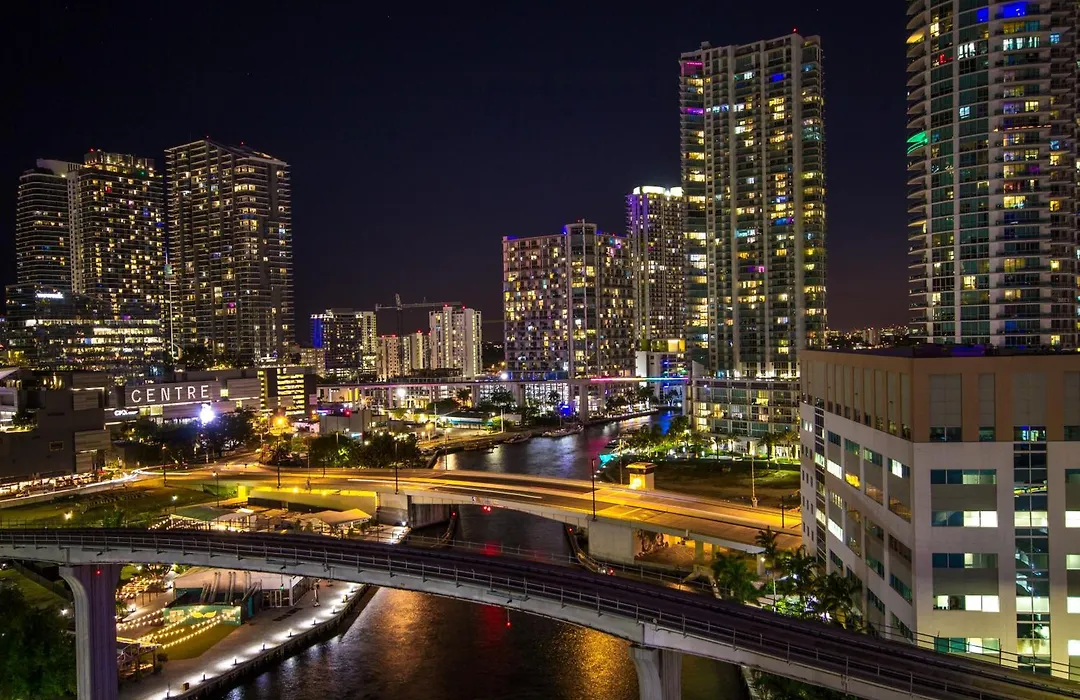 Comfort Inn & Suites Downtown Brickell-Port Of Miami-1