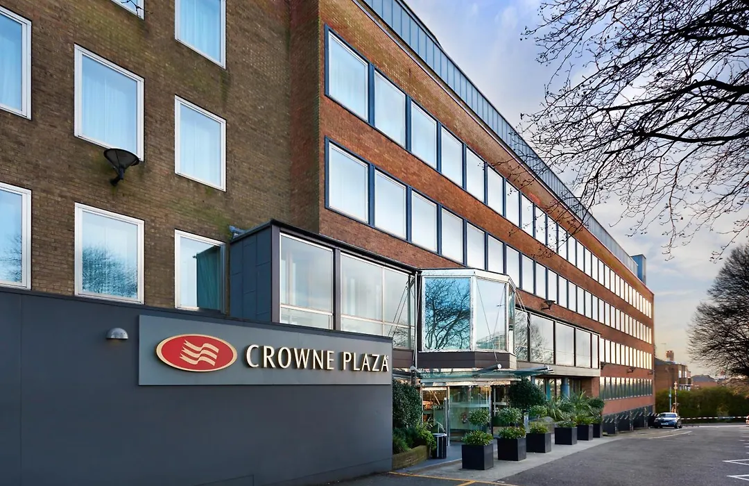 Crowne Plaza London Ealing By Ihg-1