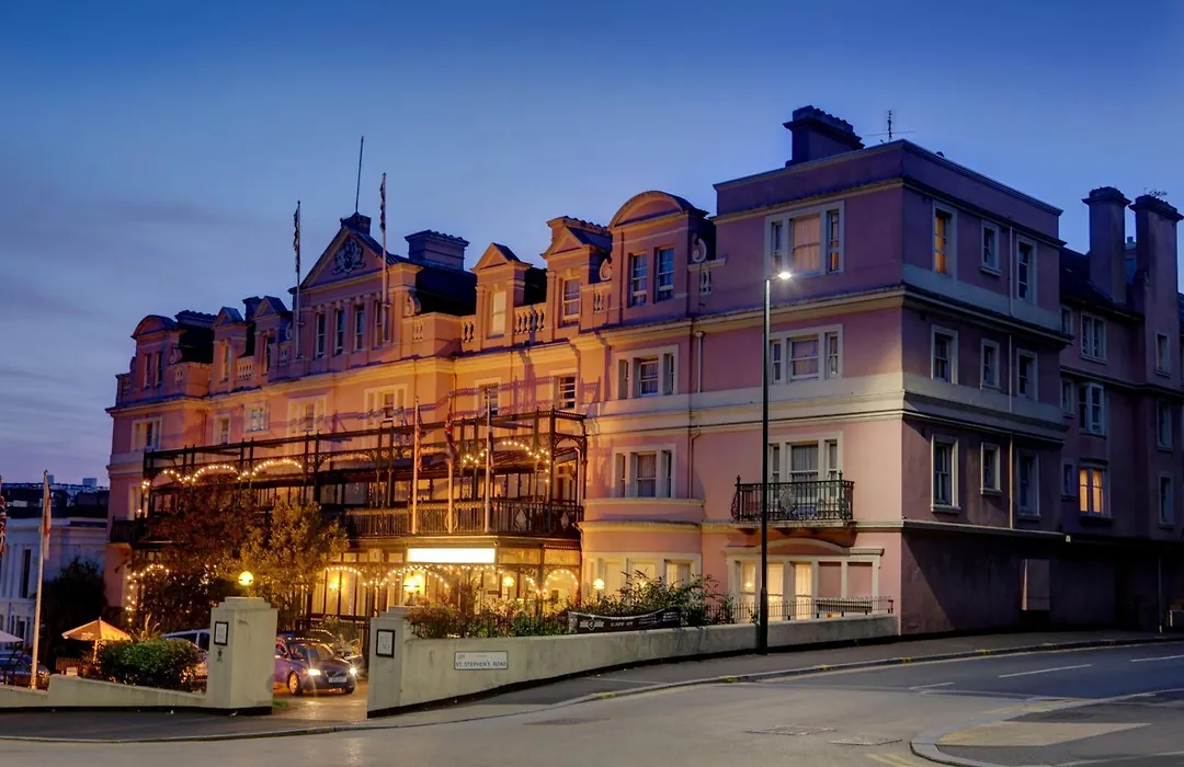 Norfolk Royale Hotel-1
