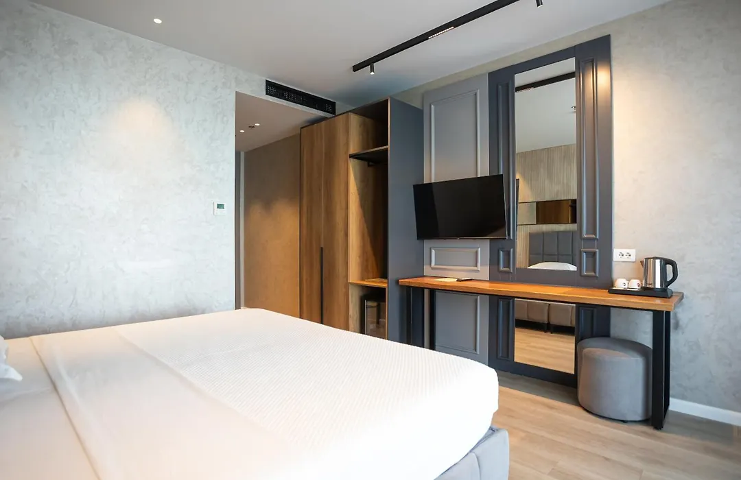 Amr Hotel - Durres-1