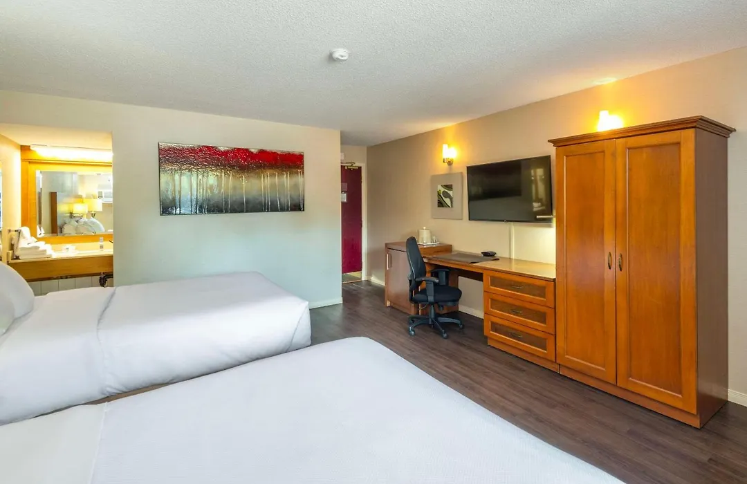 Comfort Inn Mont Laurier-1