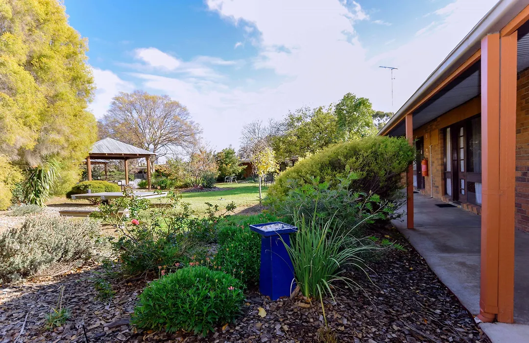 River Country Inn (Adults Only)-1