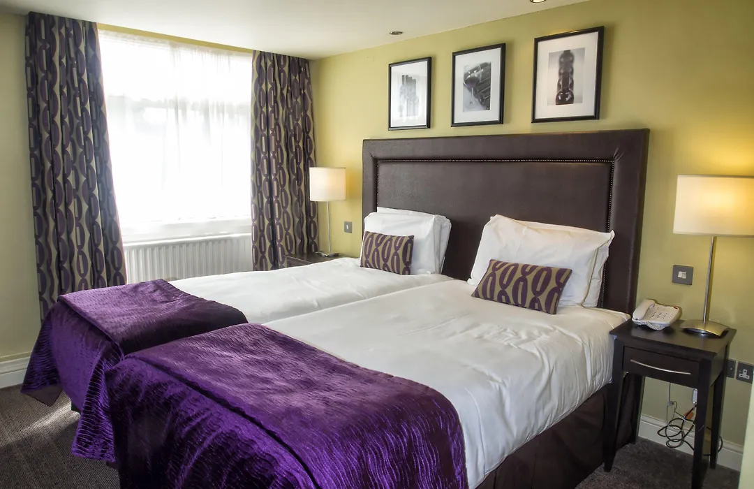 Manchester Airport Stanley Hotel By Belvilla-1