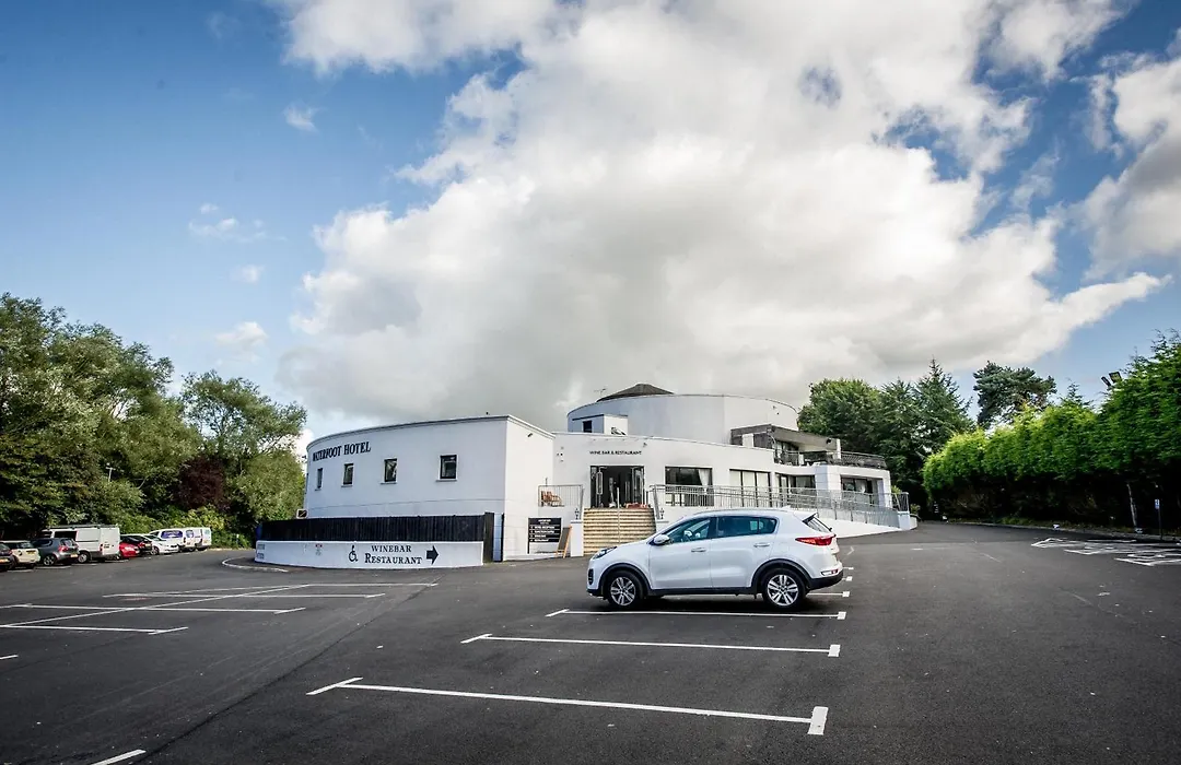 Waterfoot Hotel-1
