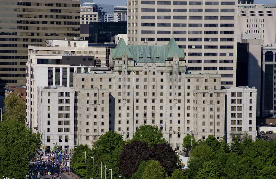 Lord Elgin Hotel-1