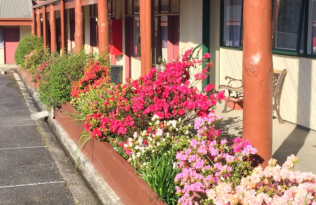 Gold Rush Inn-1