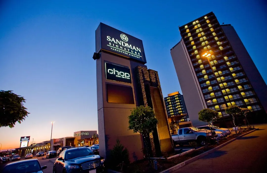 Sandman Signature Vancouver Airport Hotel & Resort-1