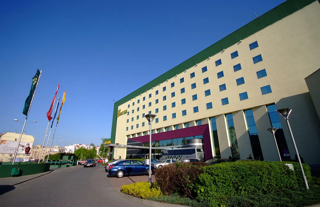 Hp Park Plaza-1