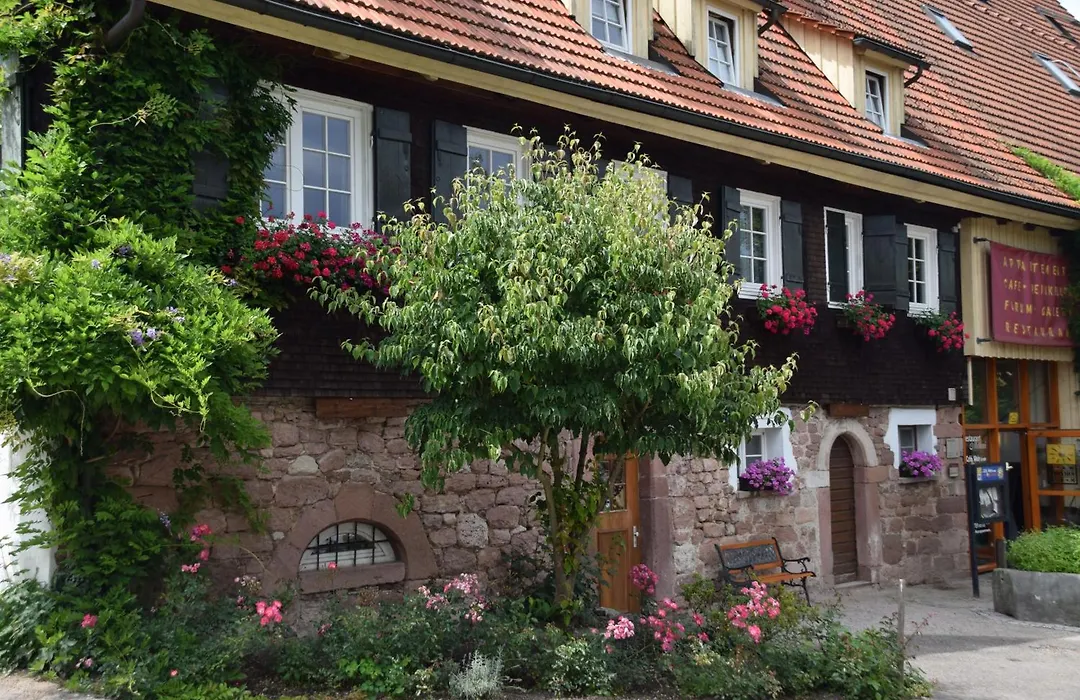 Gutshof-Hotel Waldknechtshof-1