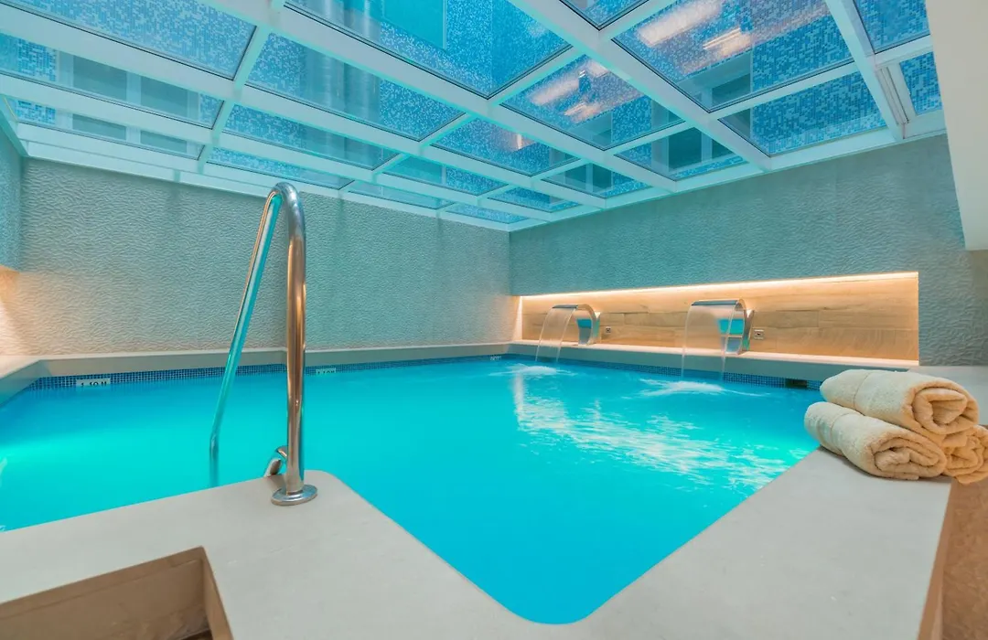 Salles Hotel Pere IV-1