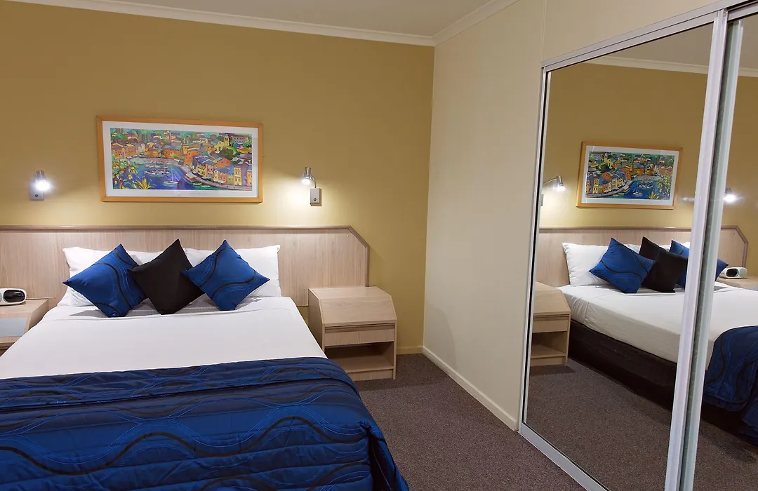 White Lace Motor Inn-1