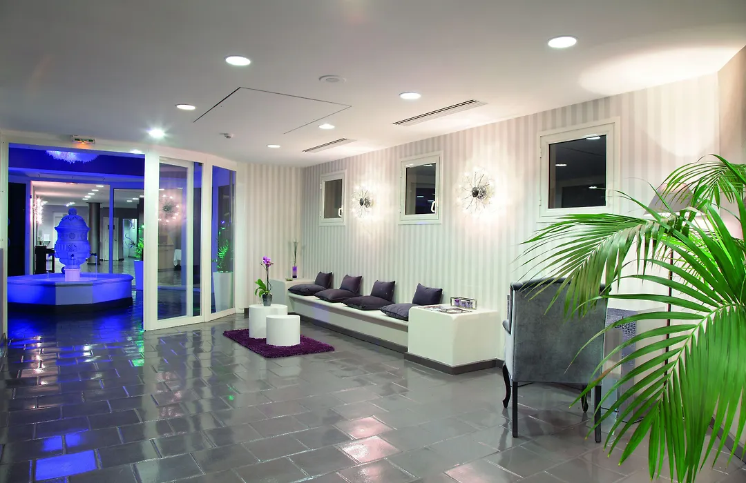 Zenitude Hôtel-Résidences Le Cannet-1