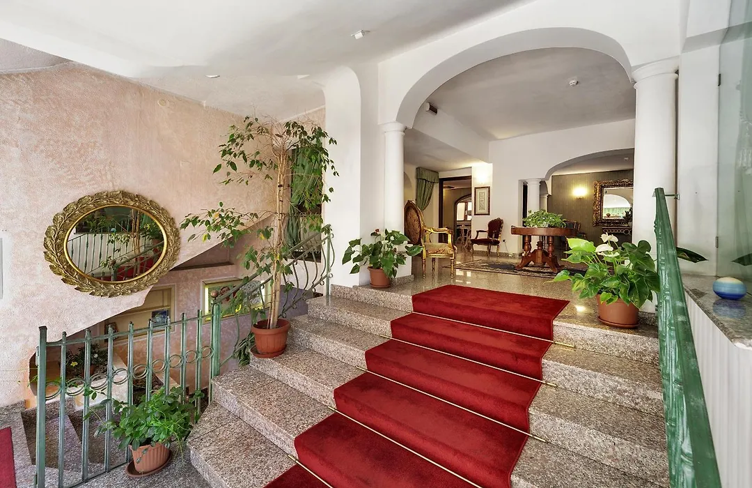 Colonna Palace Hotel Mediterraneo-1